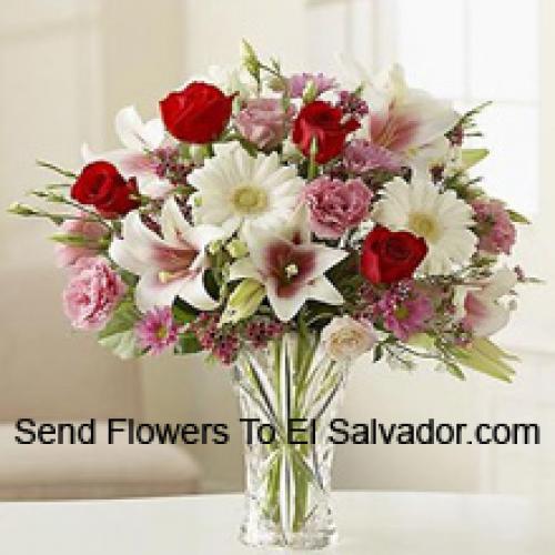 Niedliche Nelken, Gerberas und Rosen in Vase