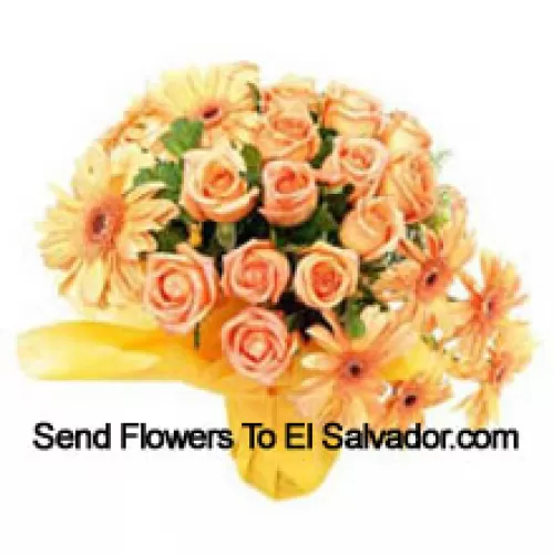 12 Roses Orange et 8 Gerberas Orange dans un vase