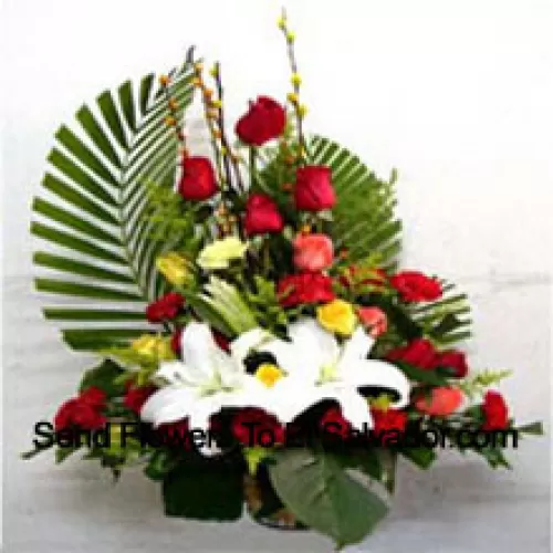 Mand met Assortiment Bloemen waaronder Lelies, Rozen en Anjers