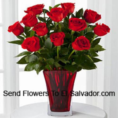 12 Roses Rouges Chaudes dans un Vase