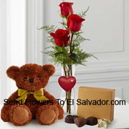 3 Rose Rosse con Orsacchiotto e Cioccolatini